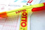lotto ticket and pen - photo from lotto-bw.de
