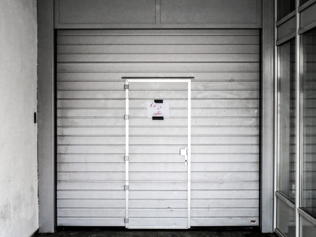 Eingang/Ausgang – cimddwc